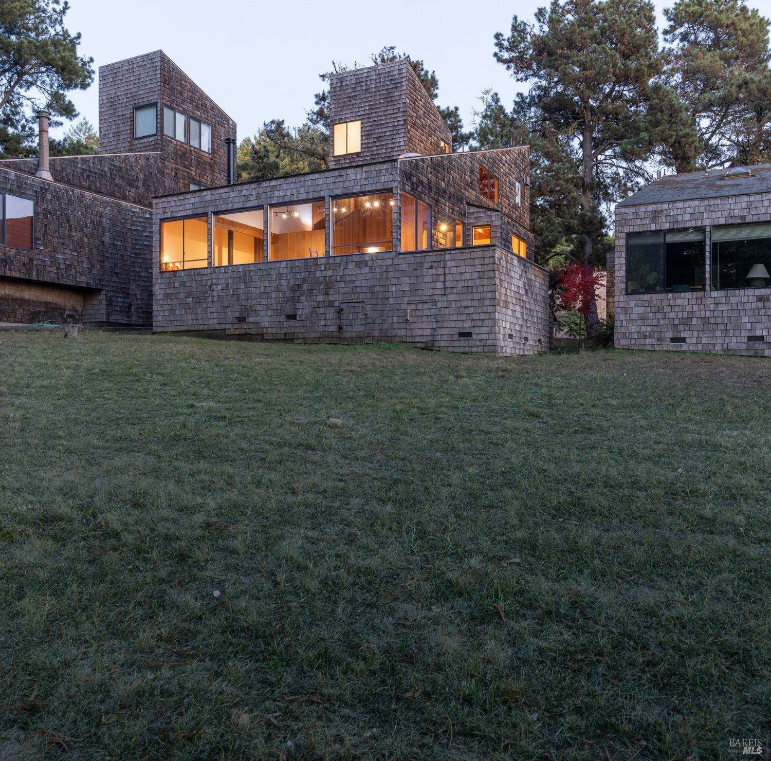 350 Madrone Mdw