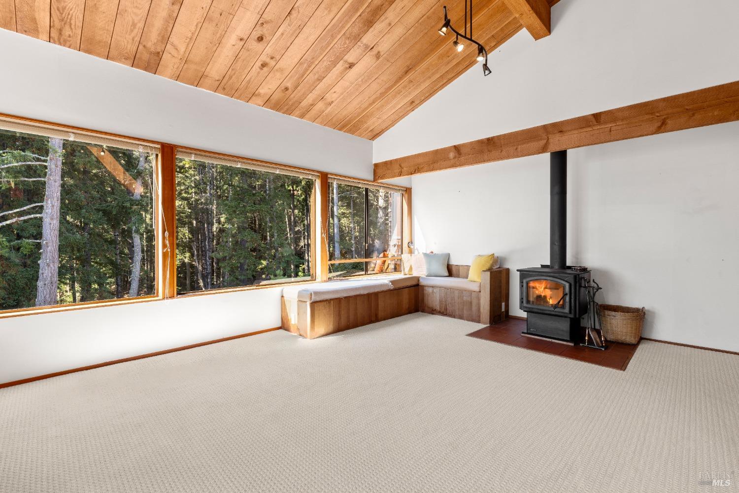 350 Madrone Mdw