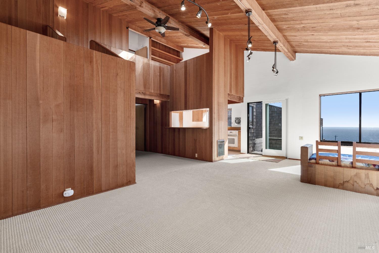 350 Madrone Mdw