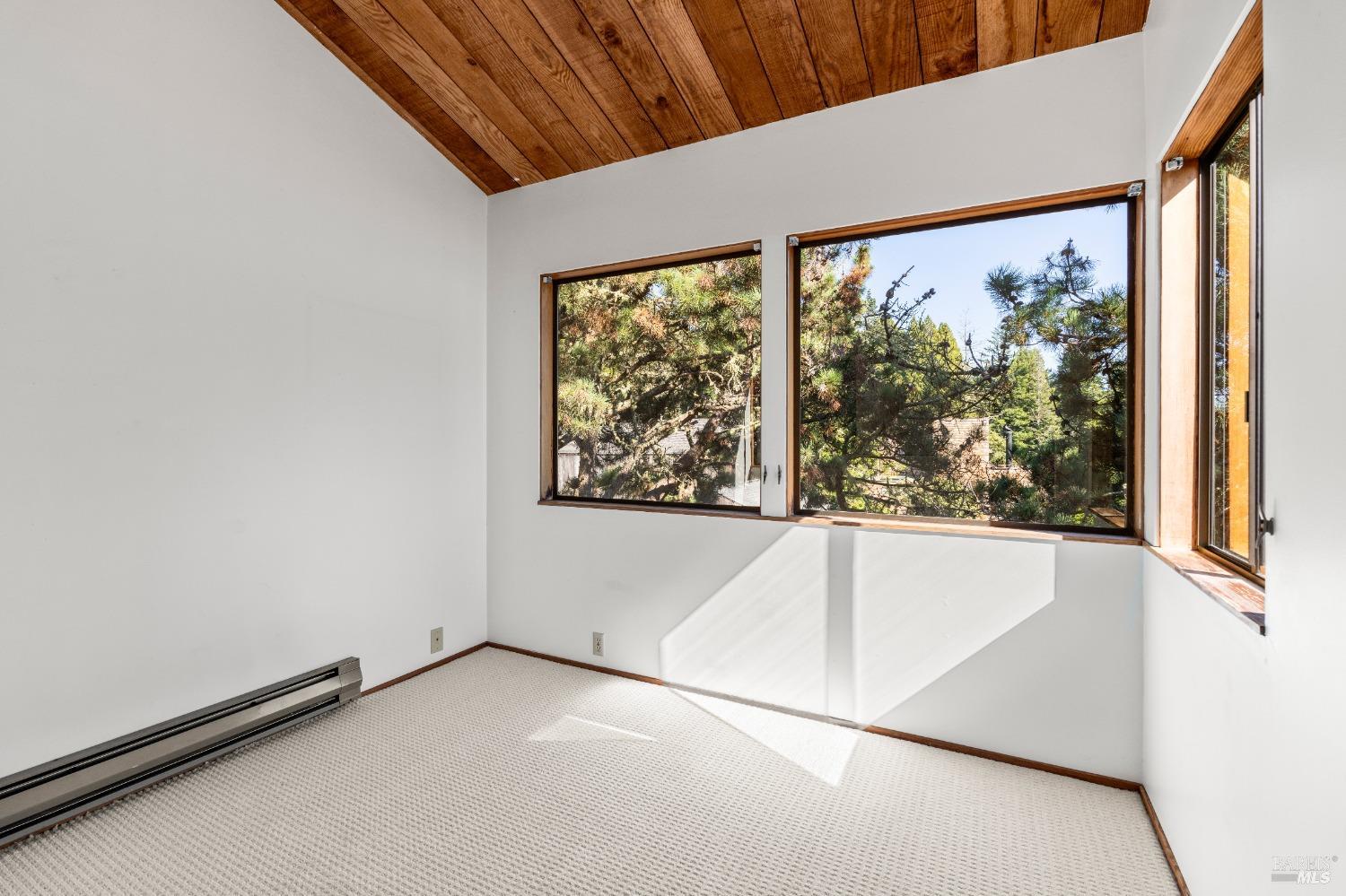 350 Madrone Mdw