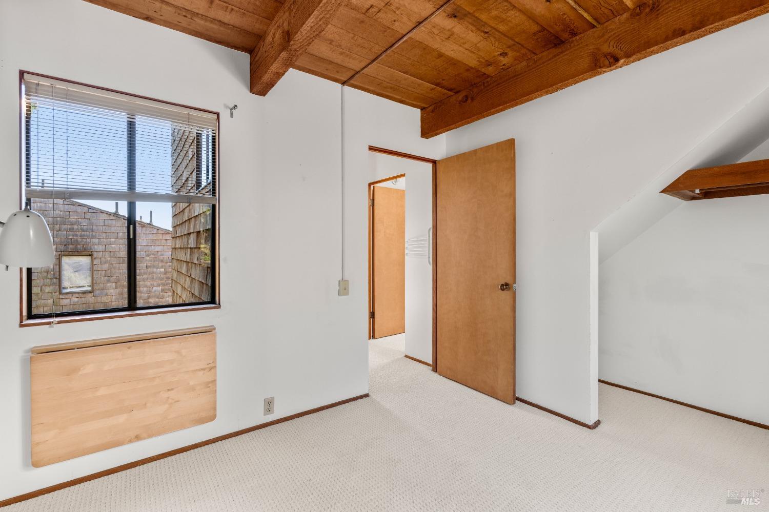 350 Madrone Mdw