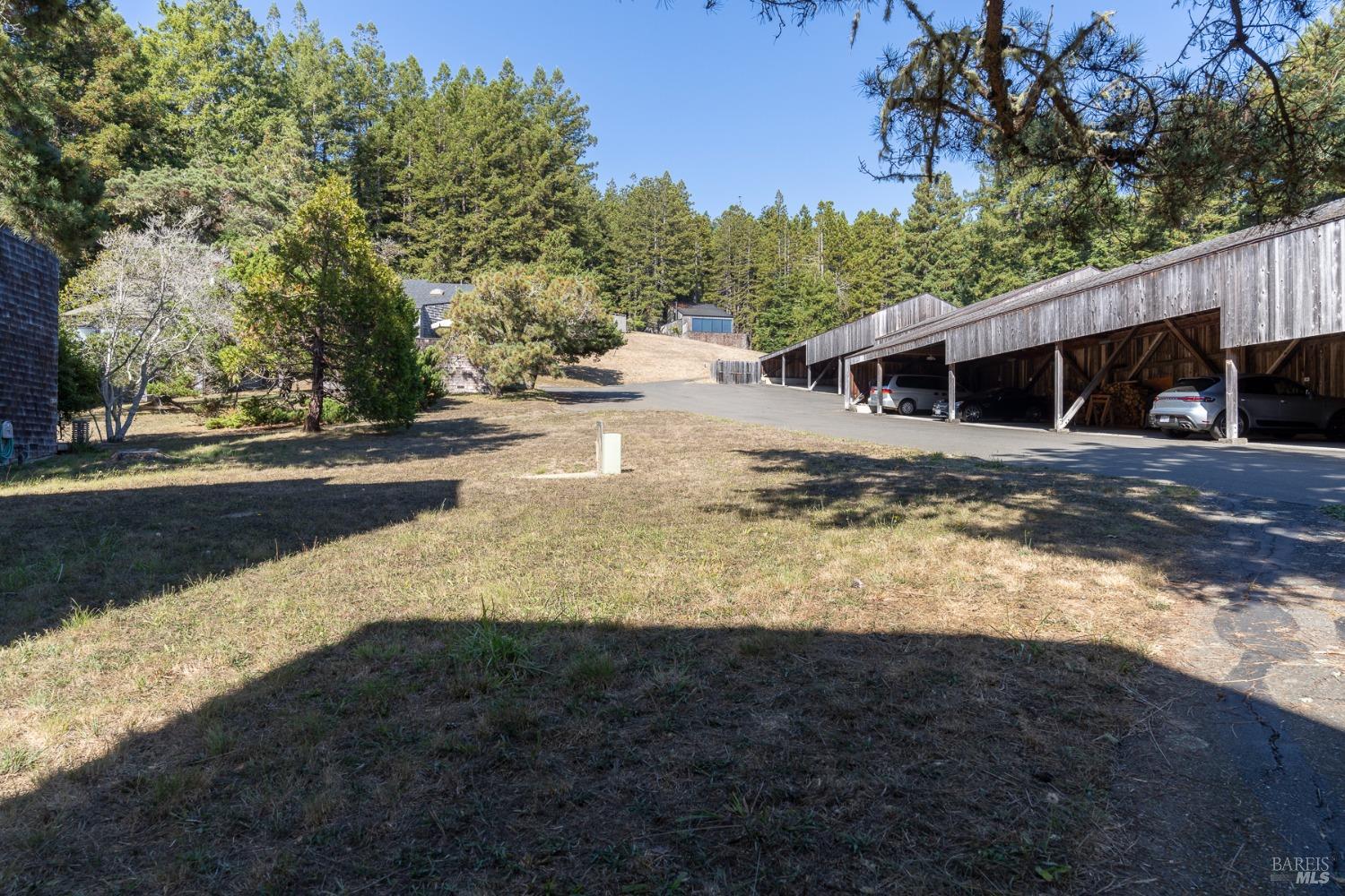 350 Madrone Mdw