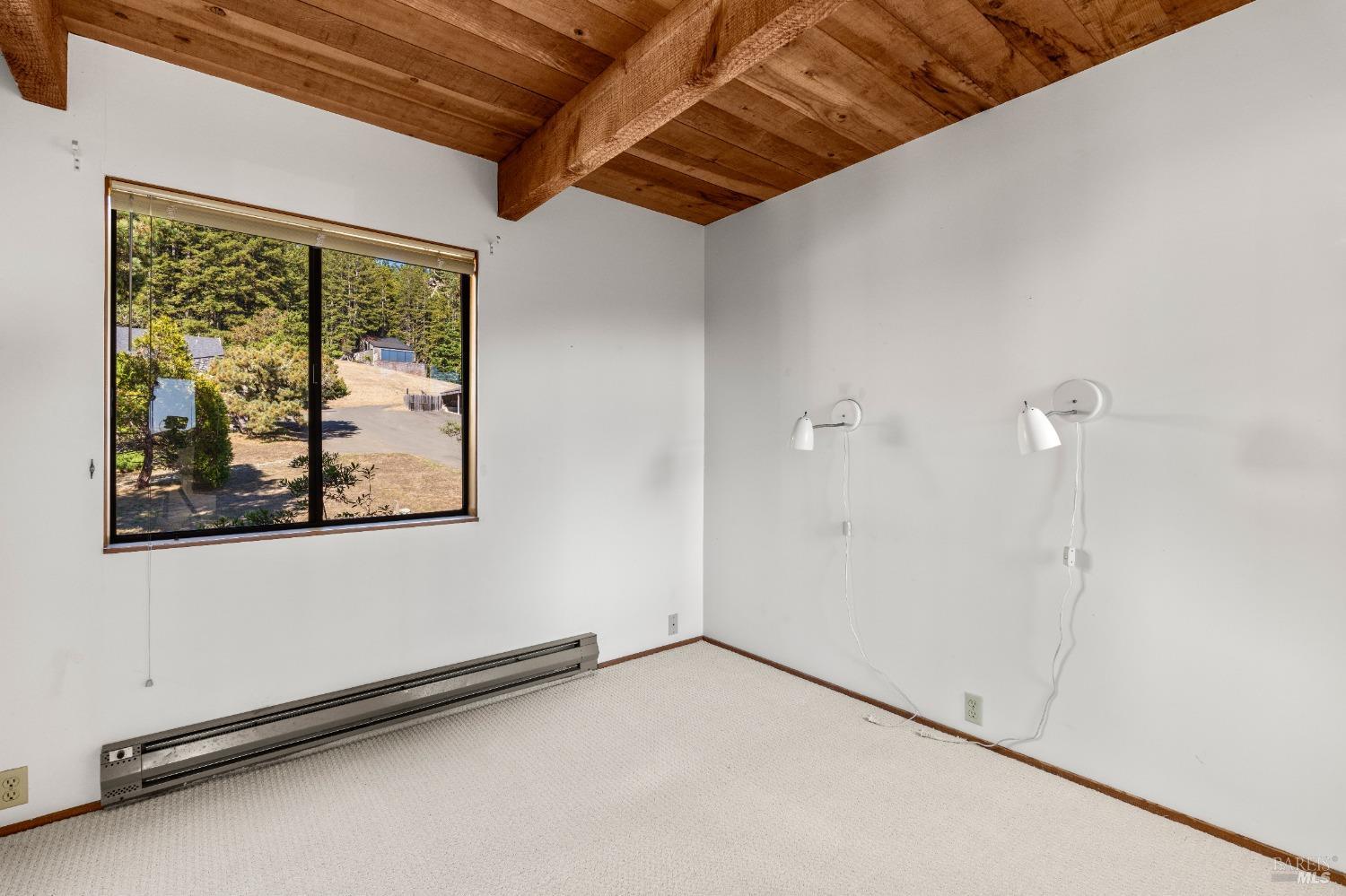 350 Madrone Mdw