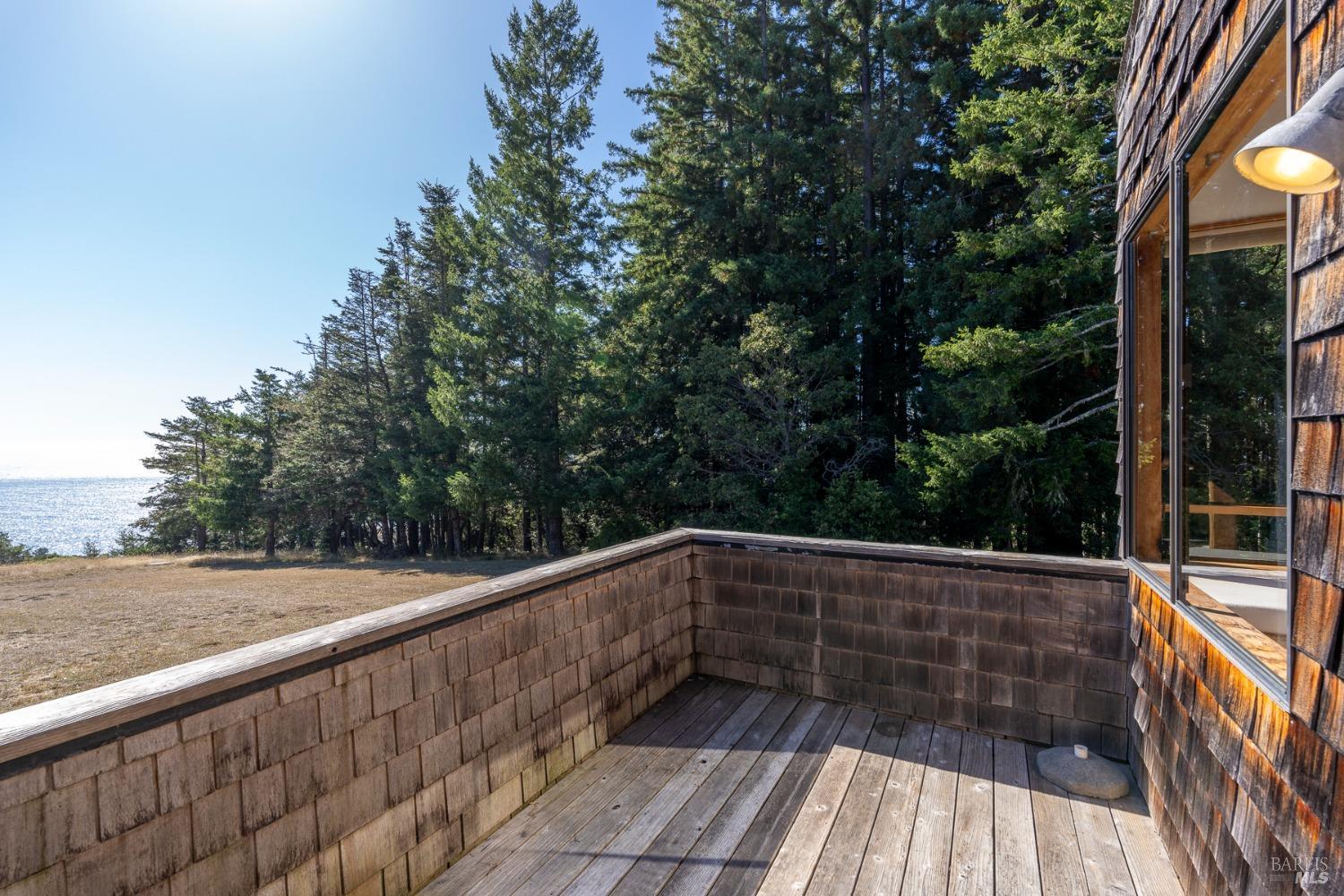 350 Madrone Mdw