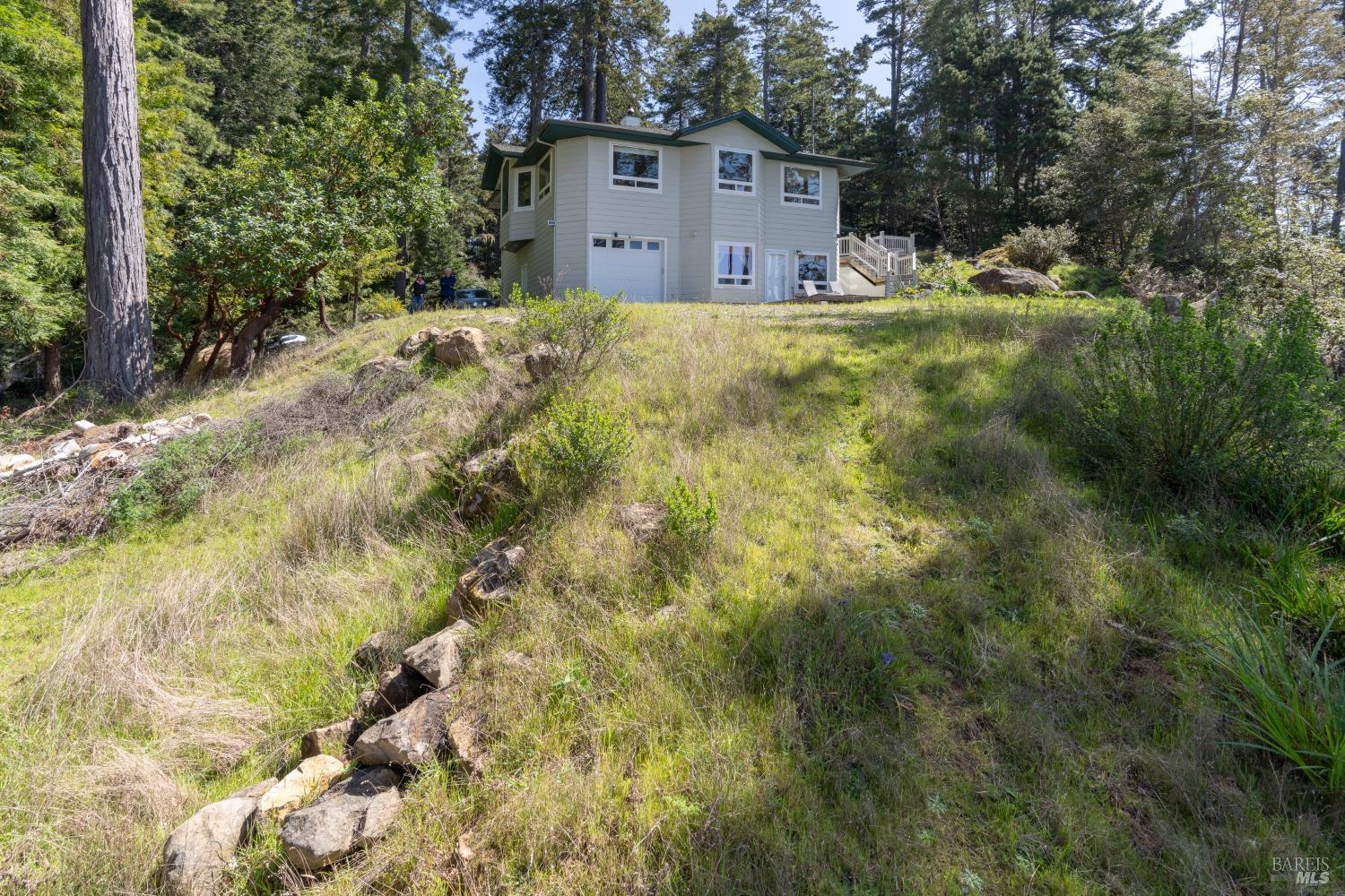 21999 Smith Ct