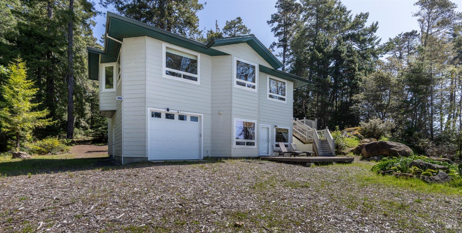 21999 Smith Ct