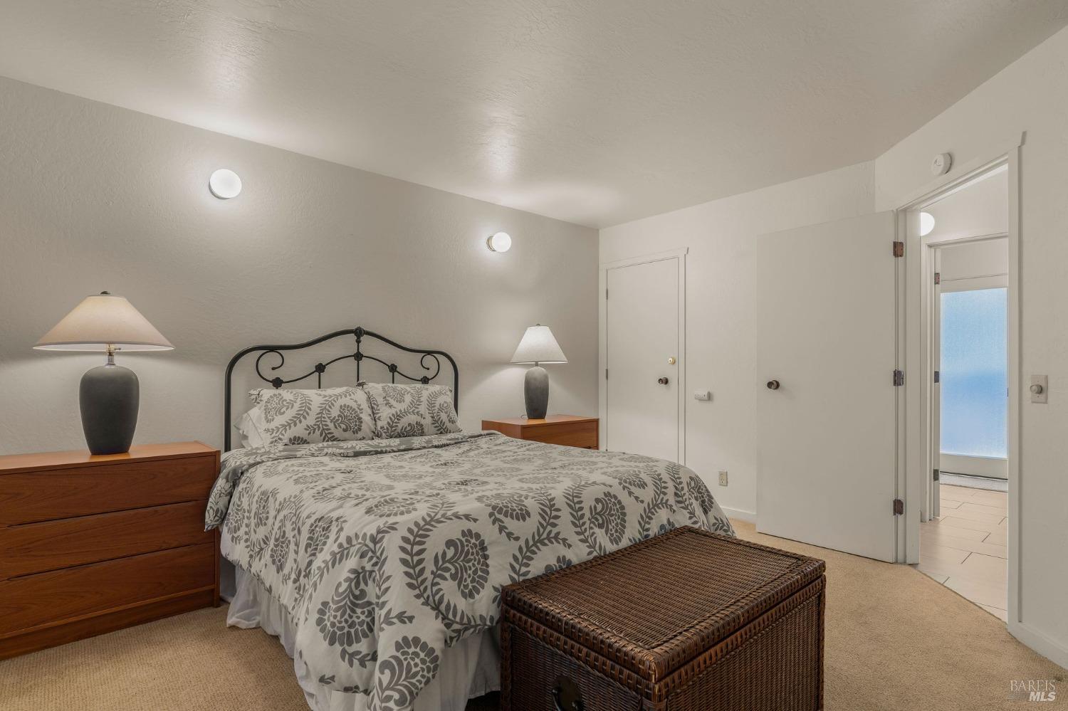 384 Madrone Mdw
