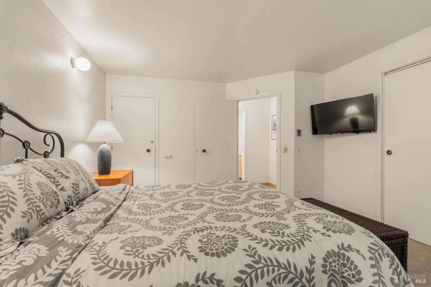 384 Madrone Mdw