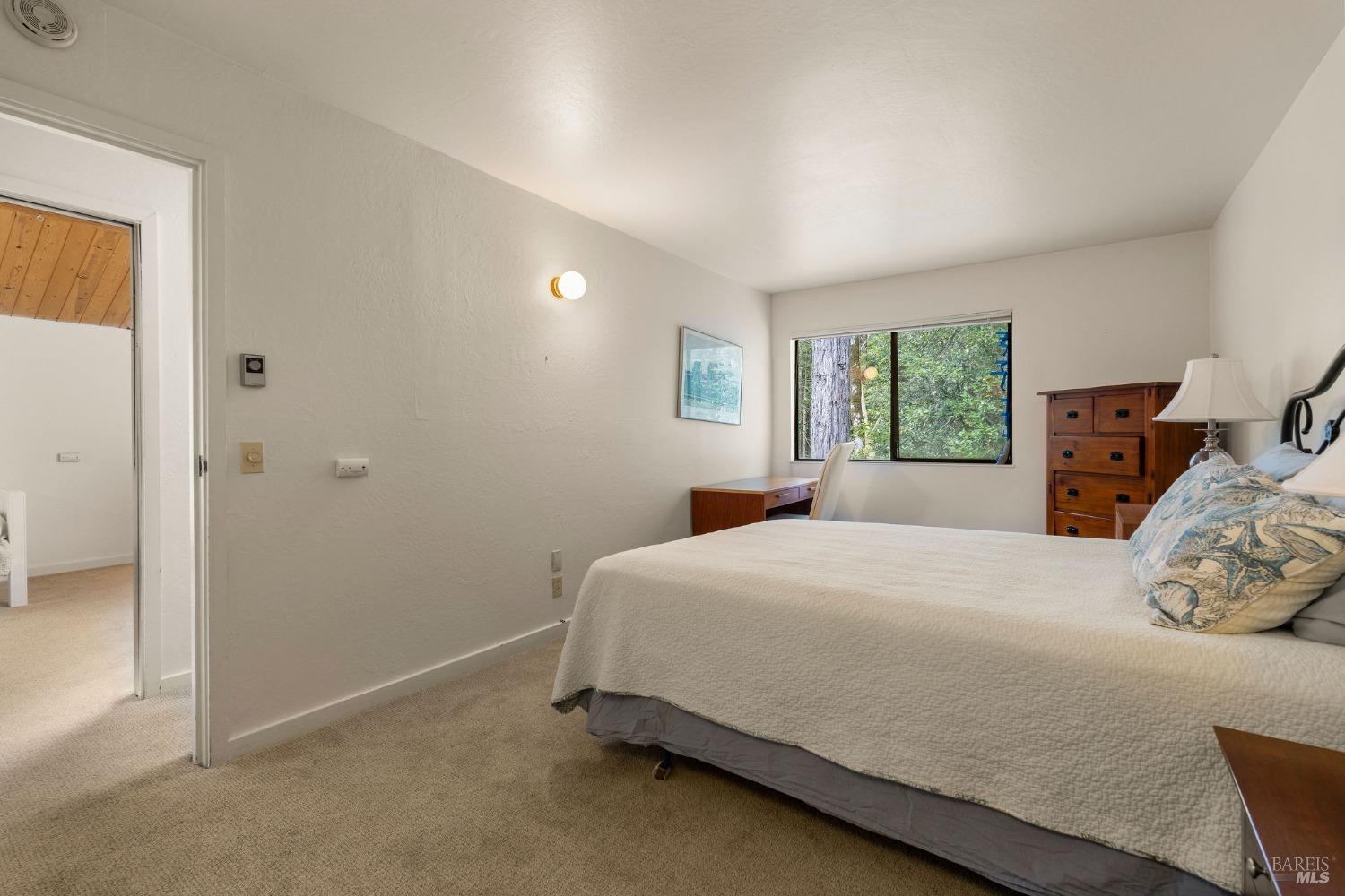384 Madrone Mdw