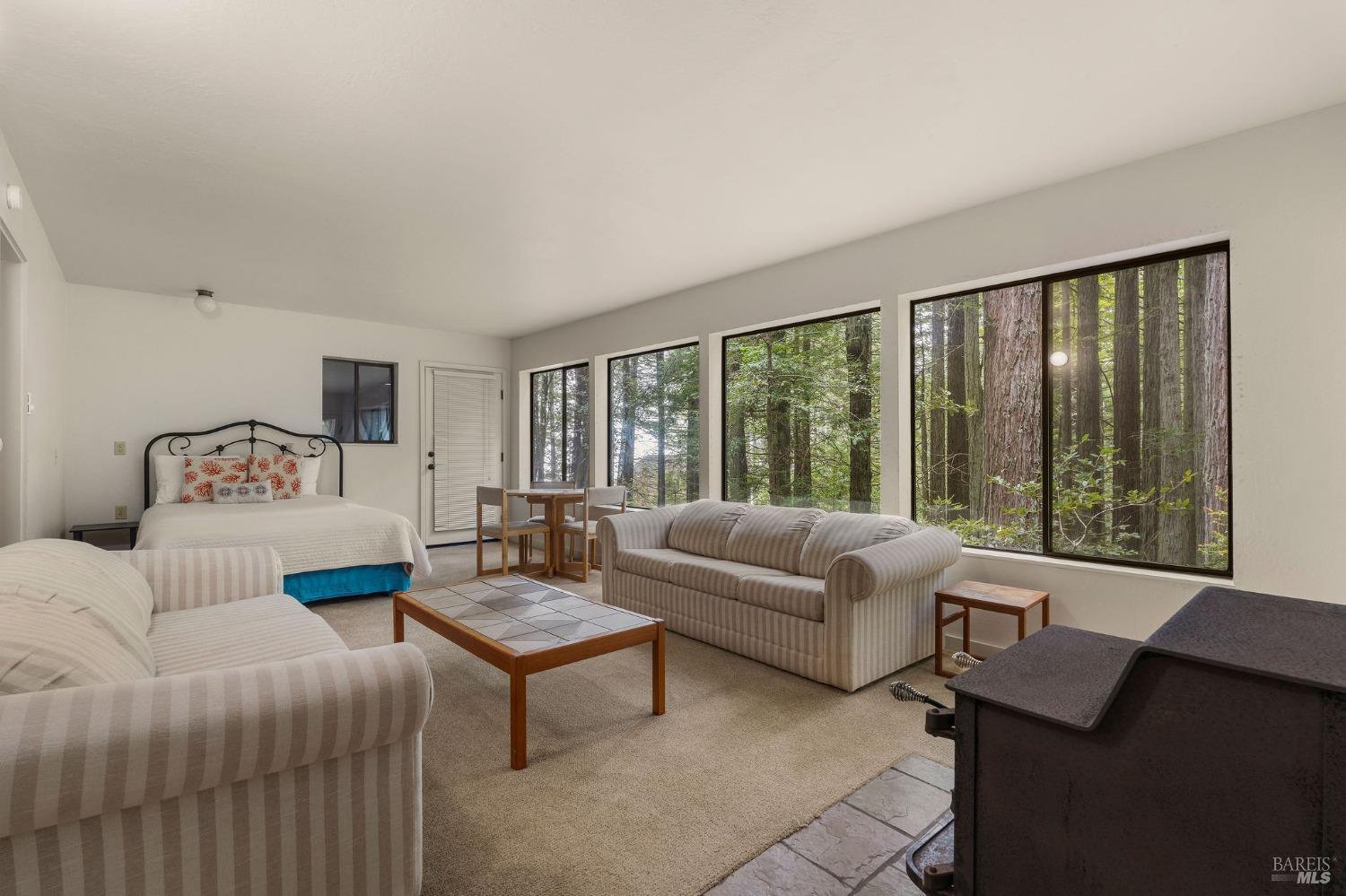 384 Madrone Mdw