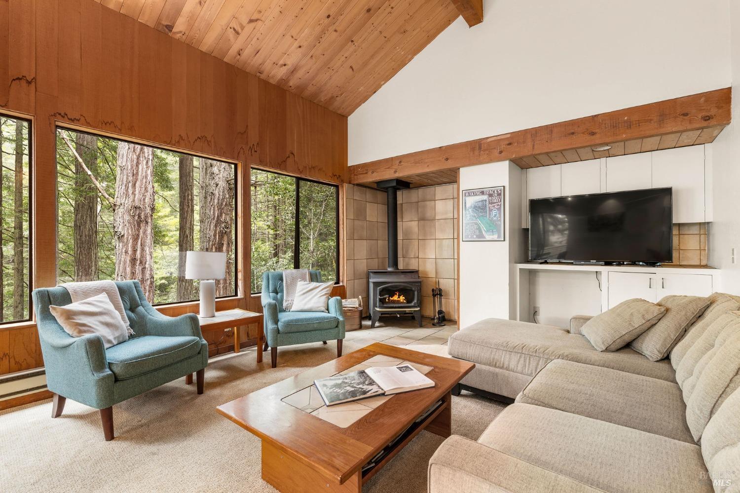 384 Madrone Mdw