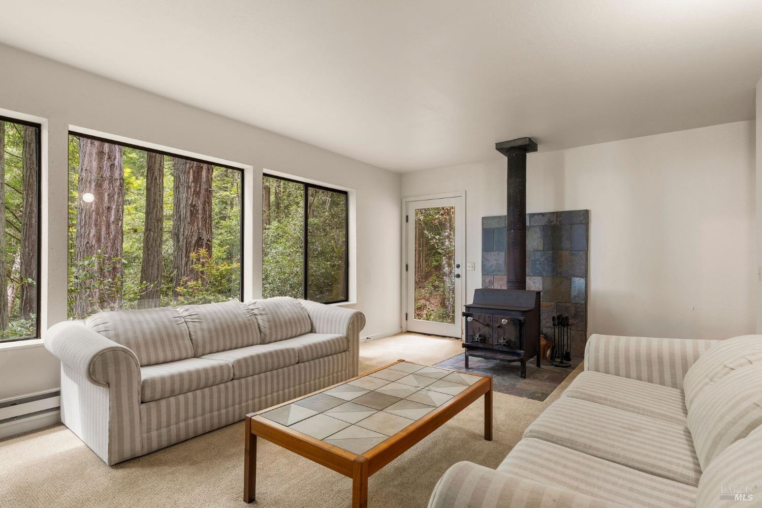 384 Madrone Mdw