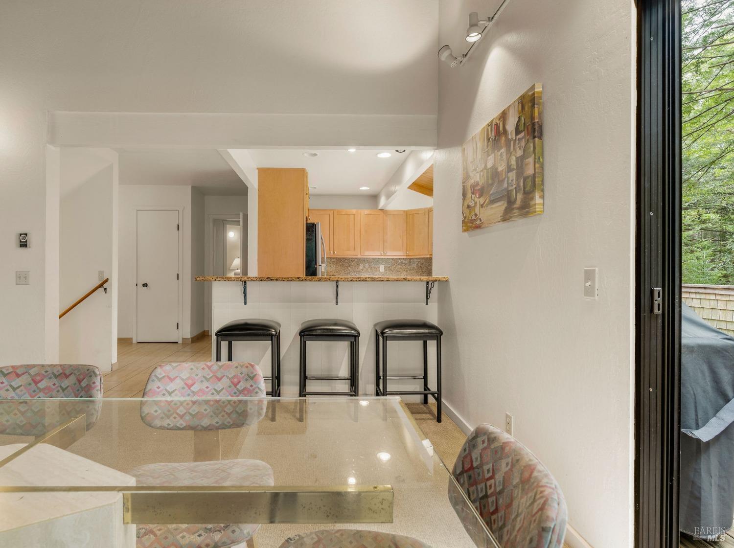 384 Madrone Mdw