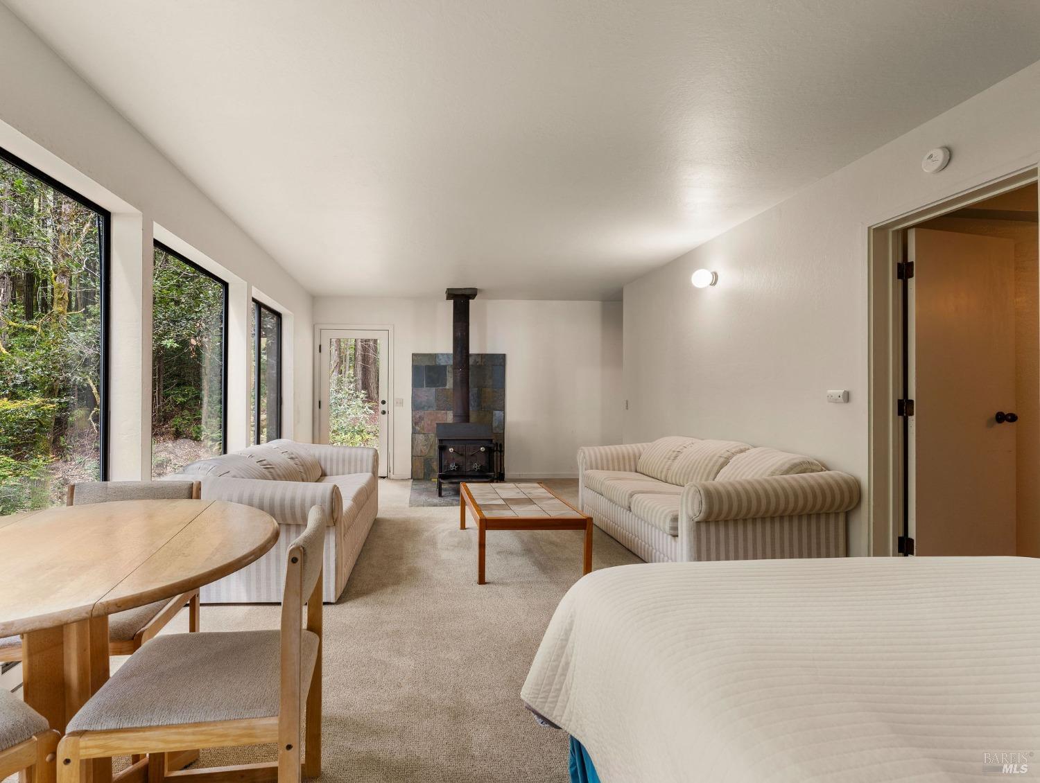 384 Madrone Mdw