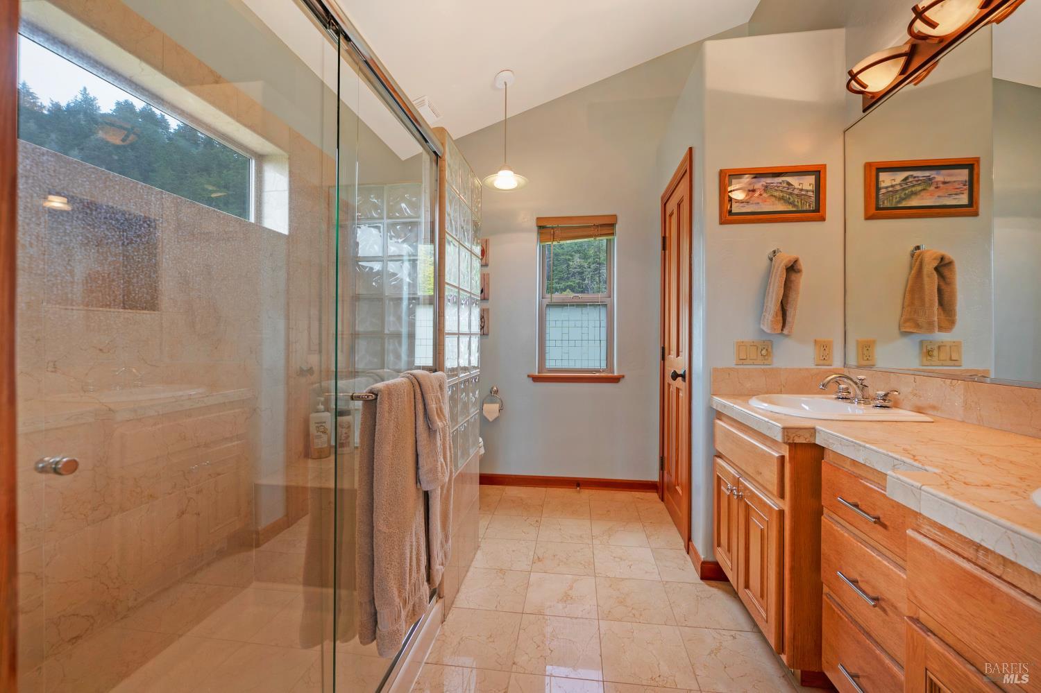 44465 O Roreys Roost