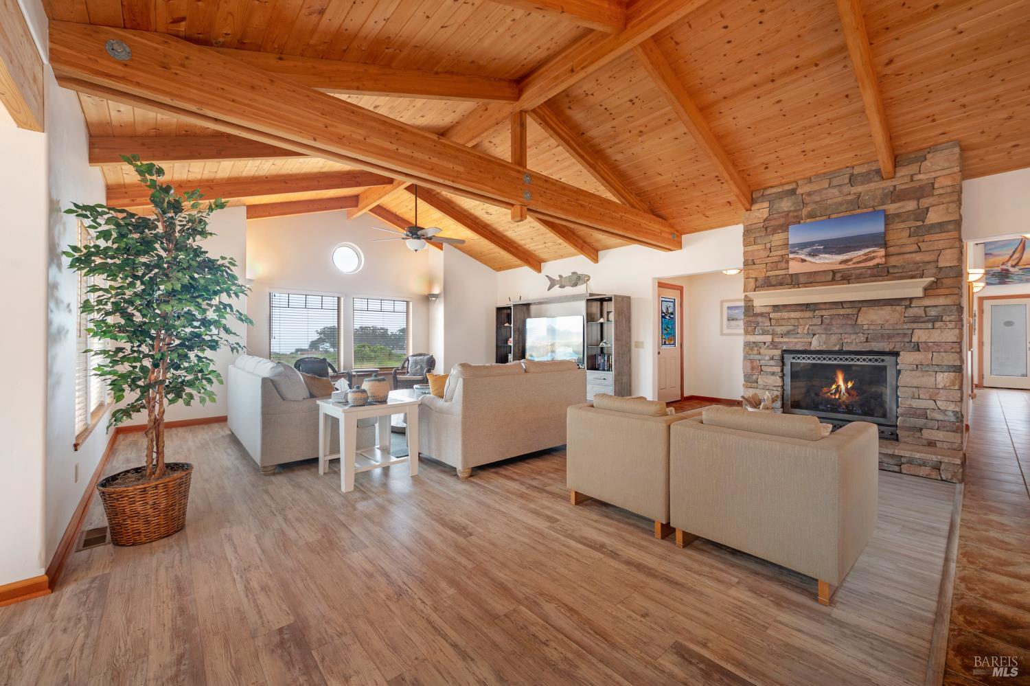 44465 O Roreys Roost