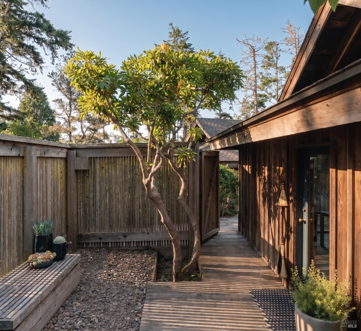 35925 Seaward Reach