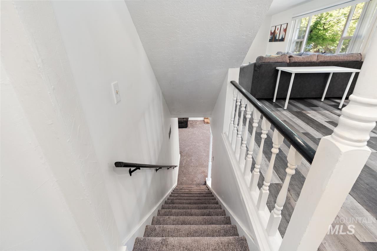3565 S Waldon