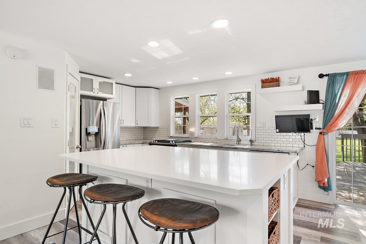 3565 S Waldon