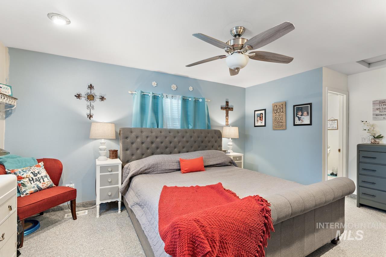 3565 S Waldon