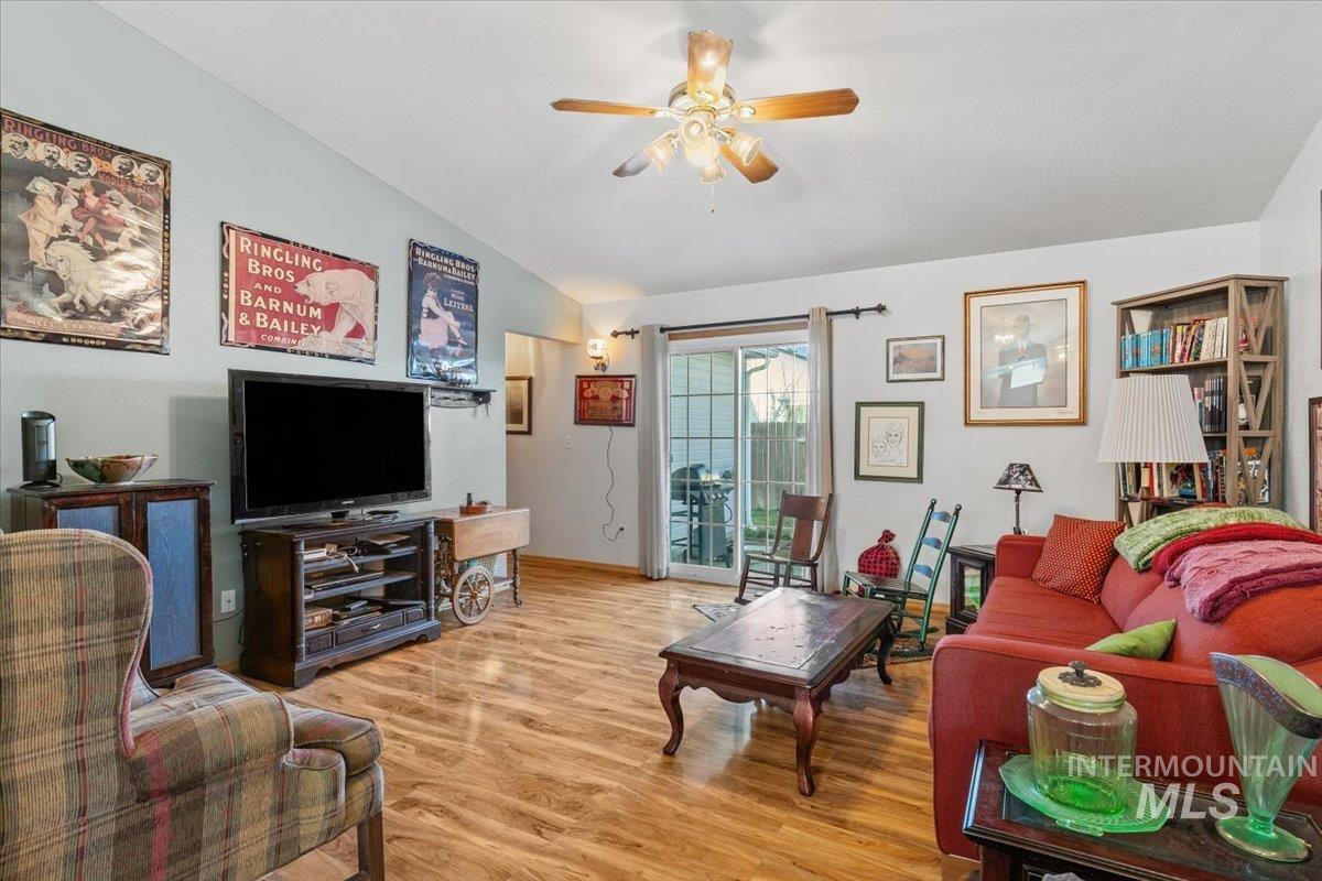 1017 Graycliff Dr