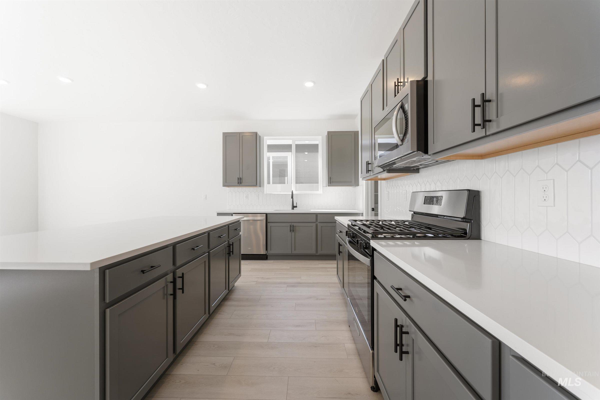 1536 S La Escalera Ave