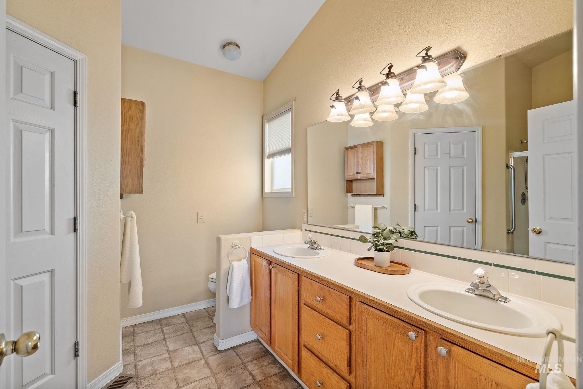 2398 W Santa Clara Dr