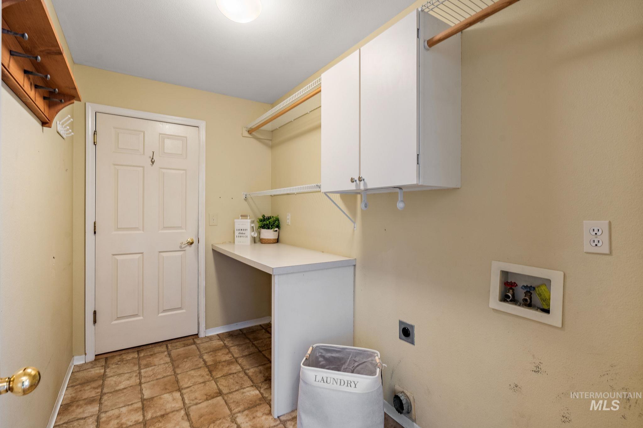 2398 W Santa Clara Dr