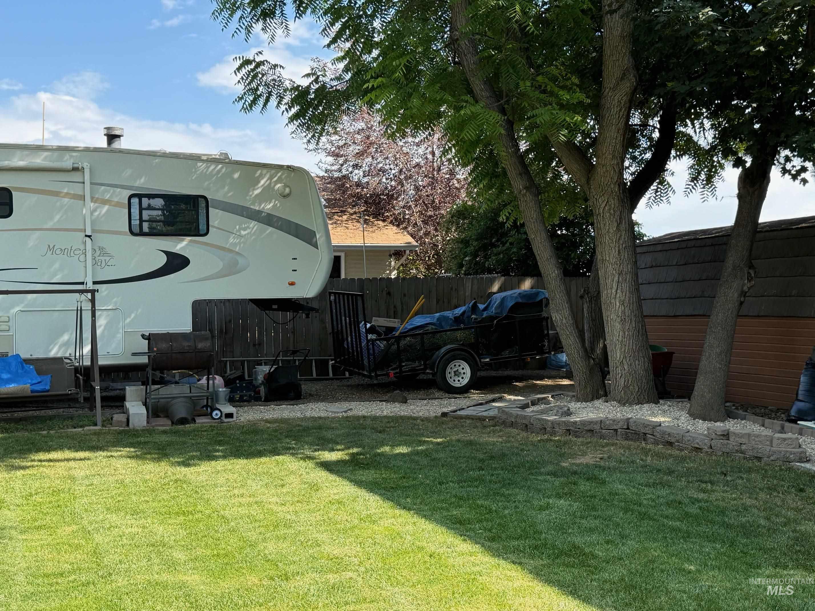 6812 View Lane