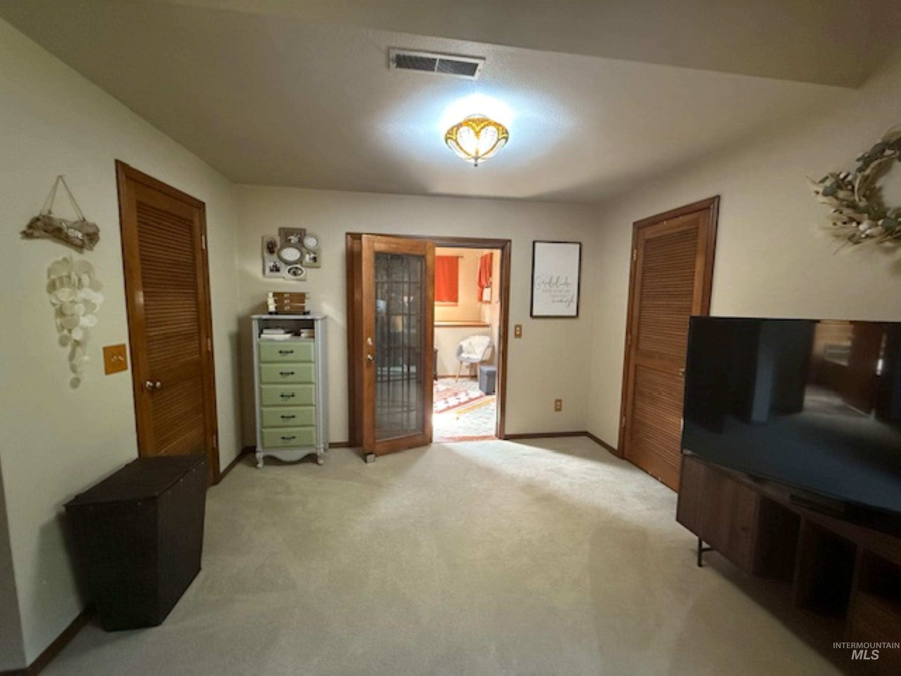 6812 View Lane