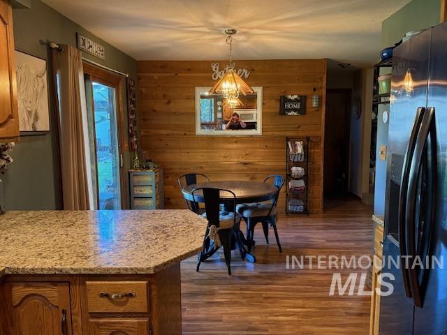 6812 View Lane