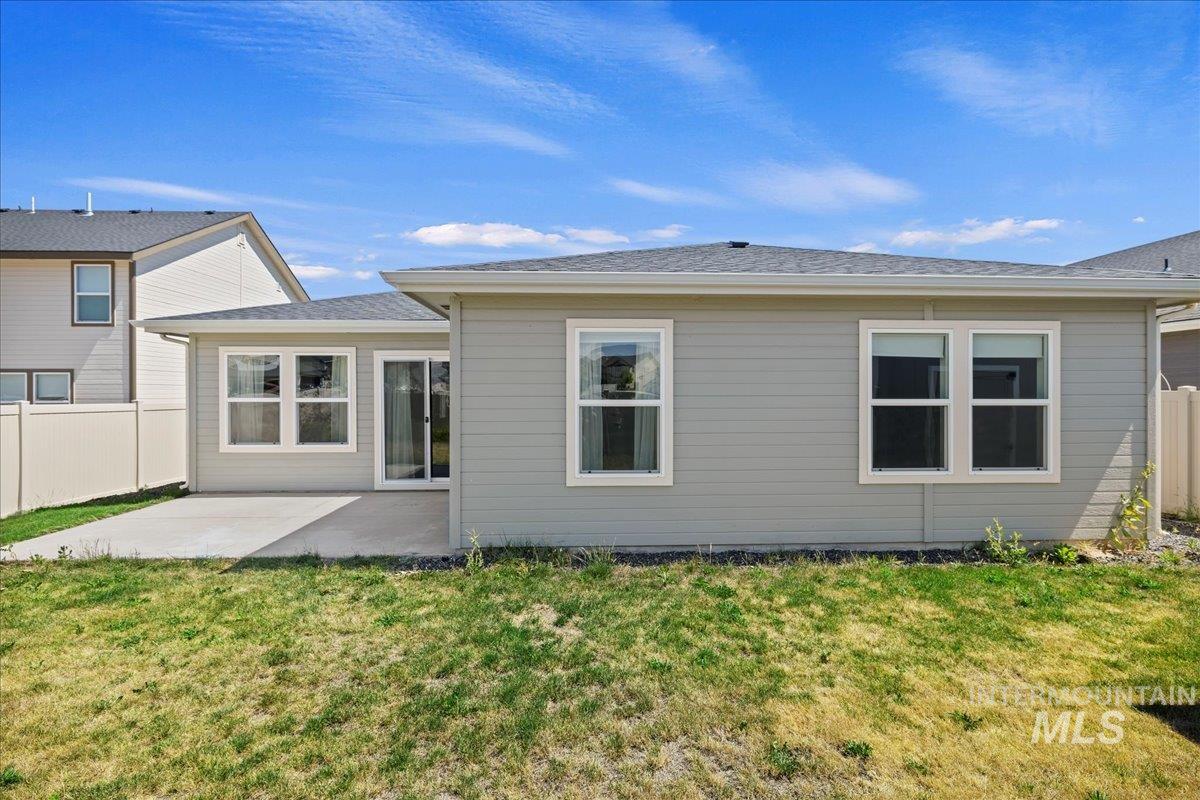 3267 S Walnut Ridge