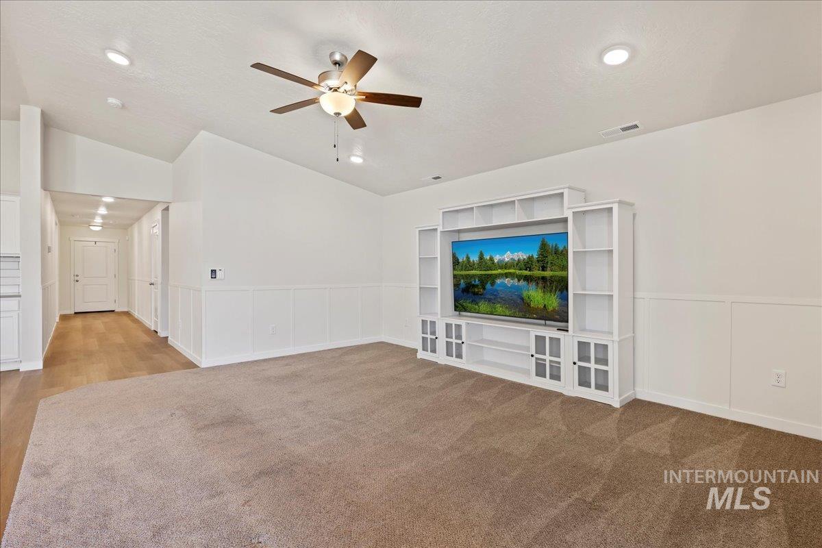 3267 S Walnut Ridge