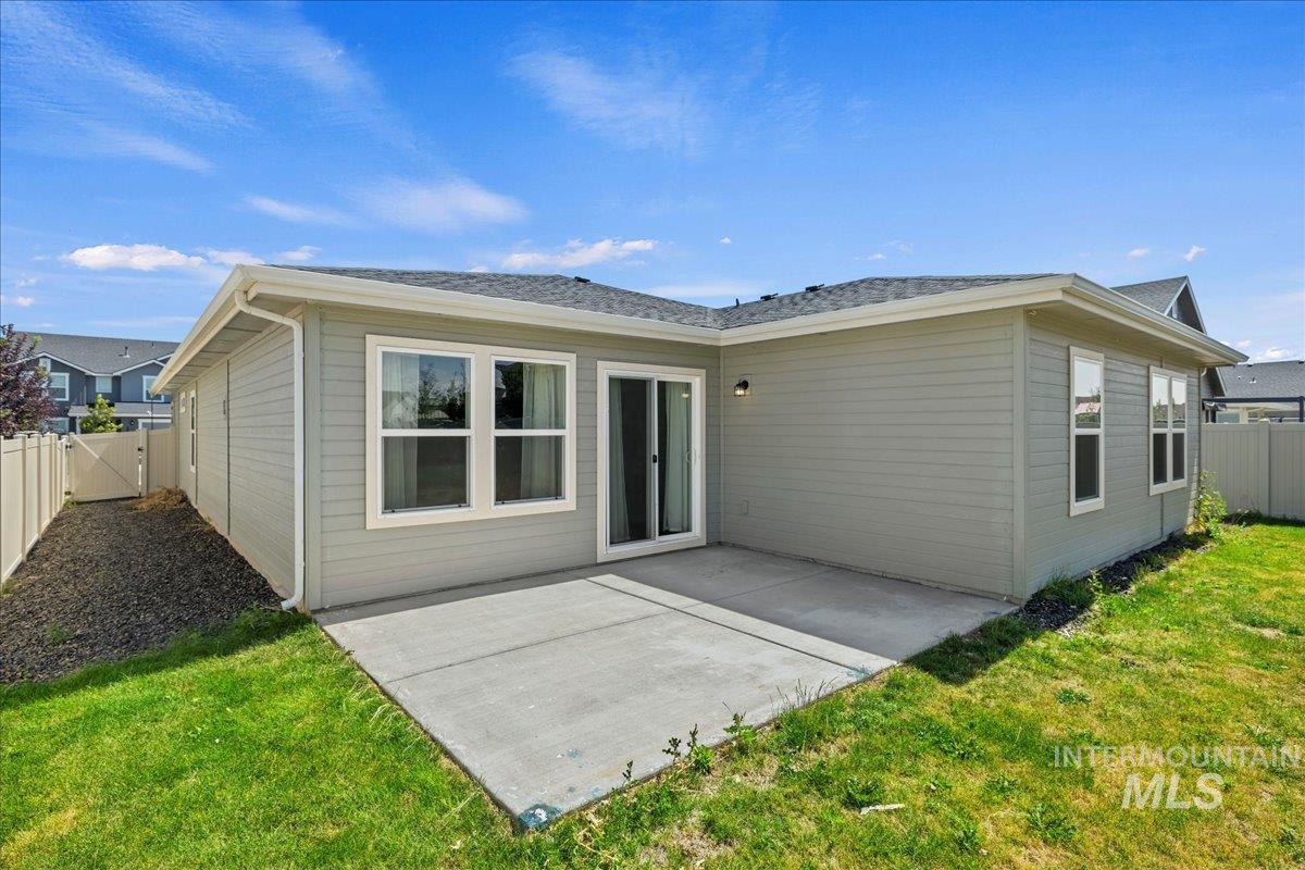 3267 S Walnut Ridge