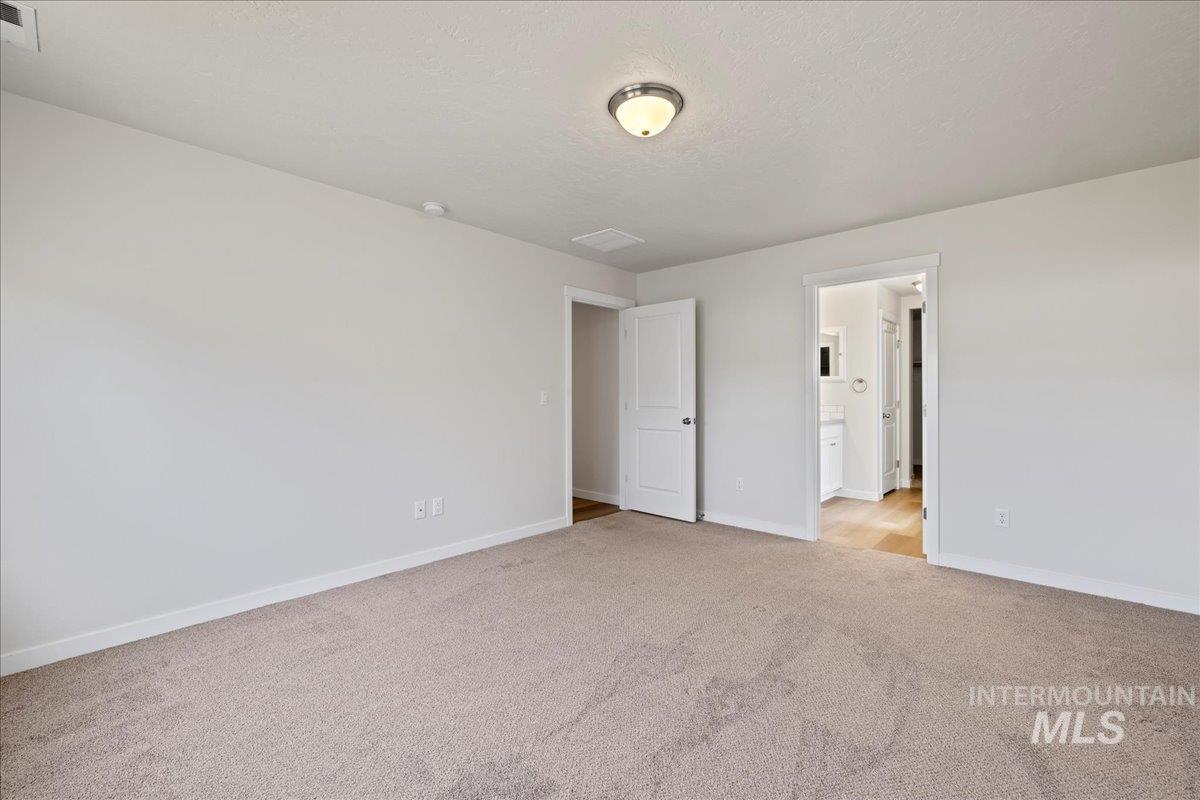 3267 S Walnut Ridge