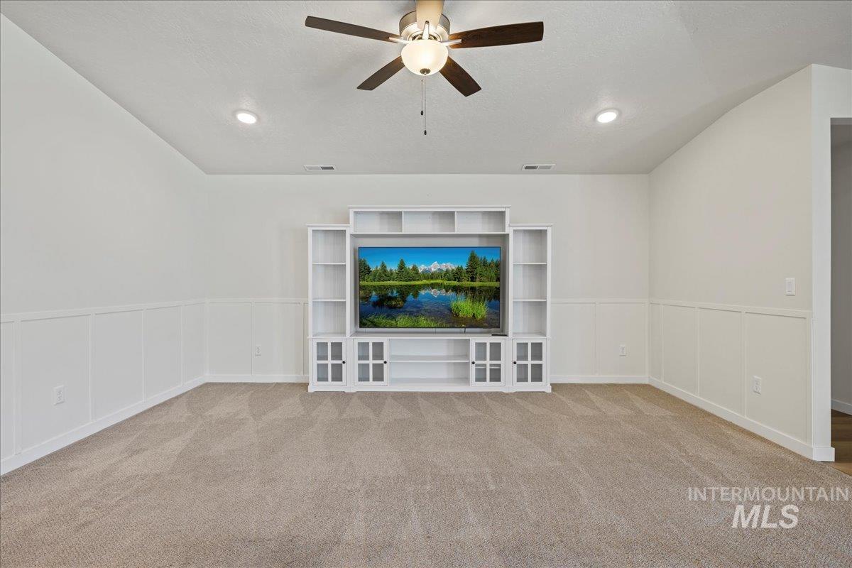 3267 S Walnut Ridge