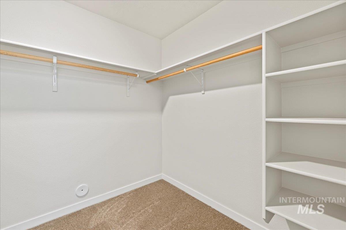 3267 S Walnut Ridge