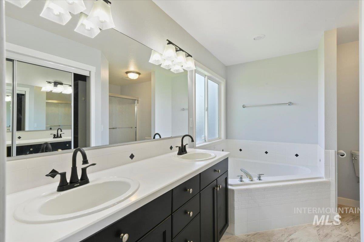 175 N Orchard Heights Way