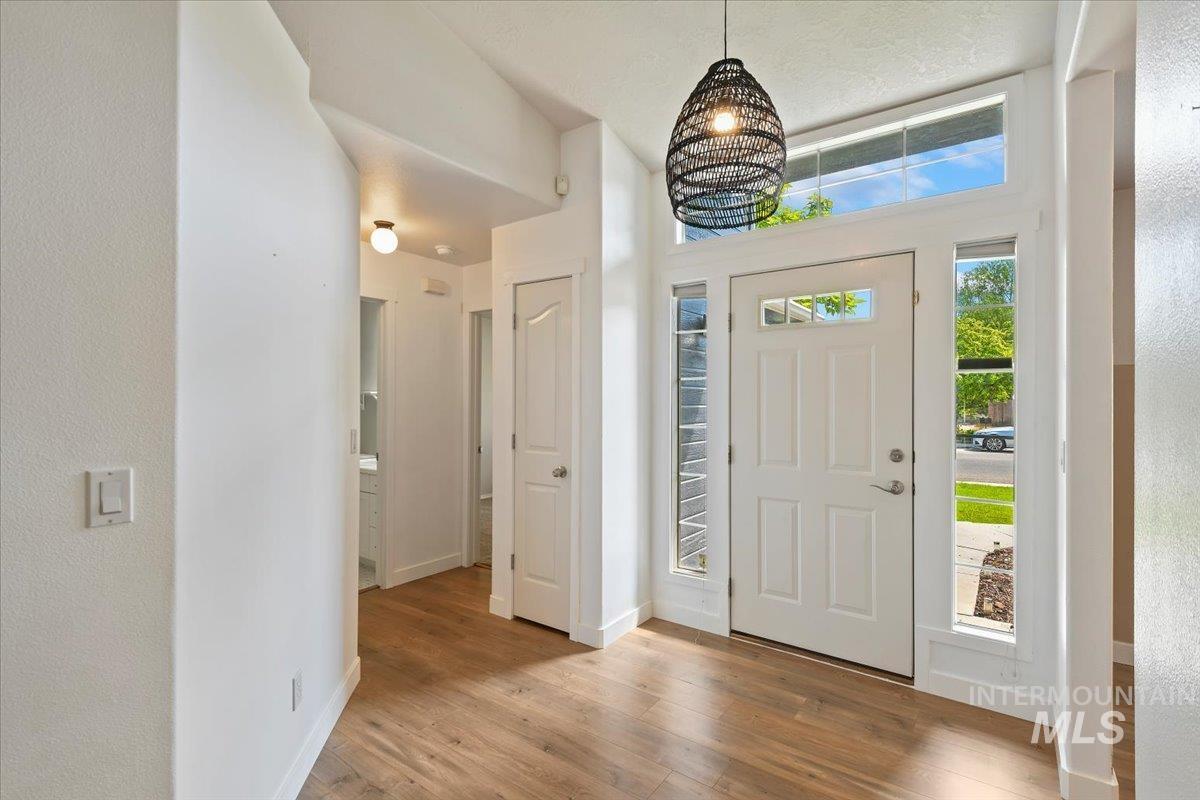 175 N Orchard Heights Way