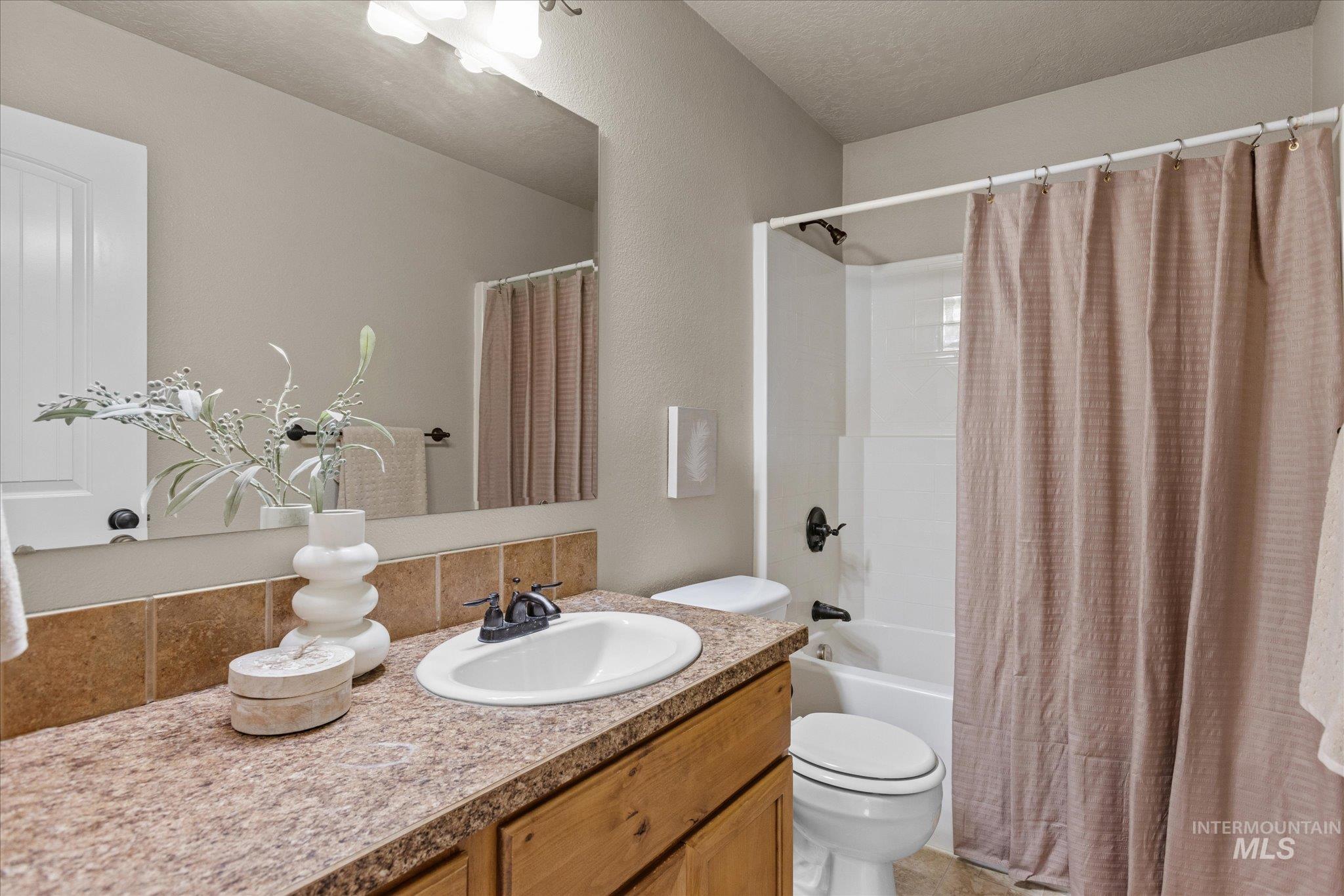 1268 W Cobblefield Ct