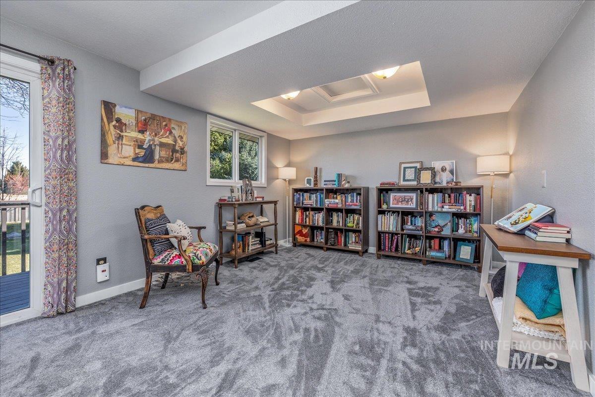 10438 W Hollandale Dr