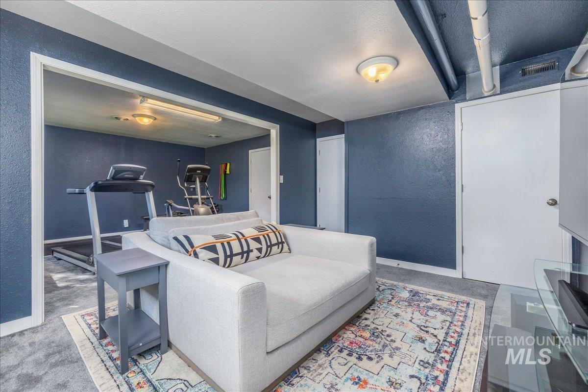 10438 W Hollandale Dr