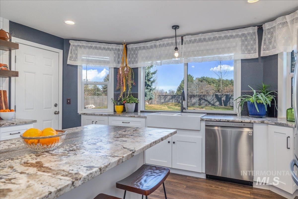 10438 W Hollandale Dr