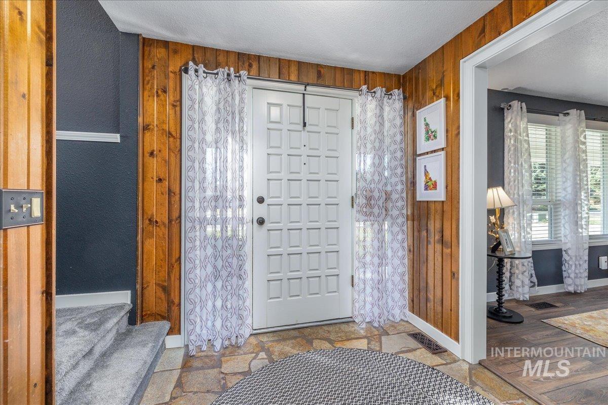10438 W Hollandale Dr