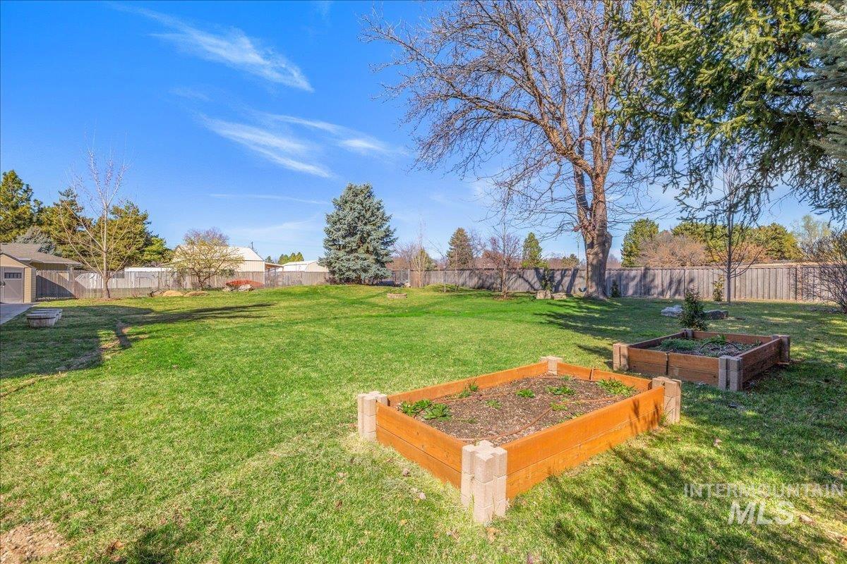 10438 W Hollandale Dr