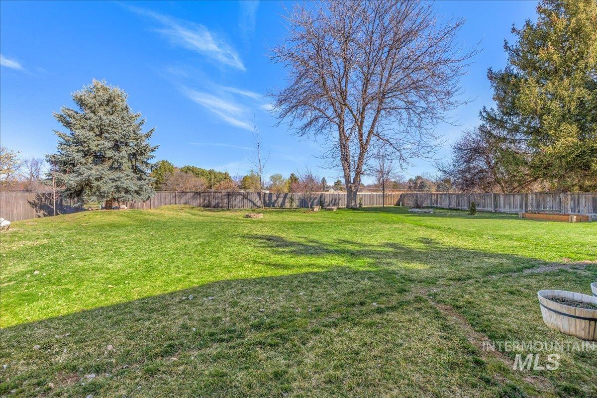 10438 W Hollandale Dr