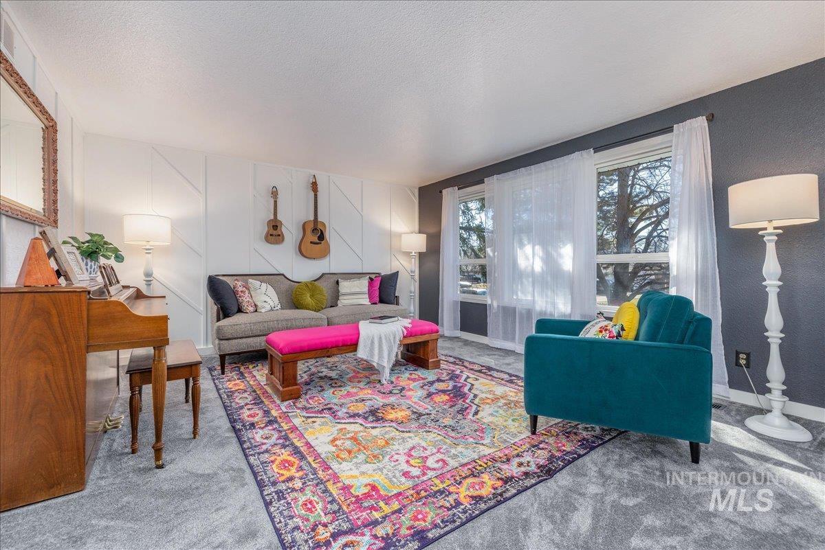 10438 W Hollandale Dr