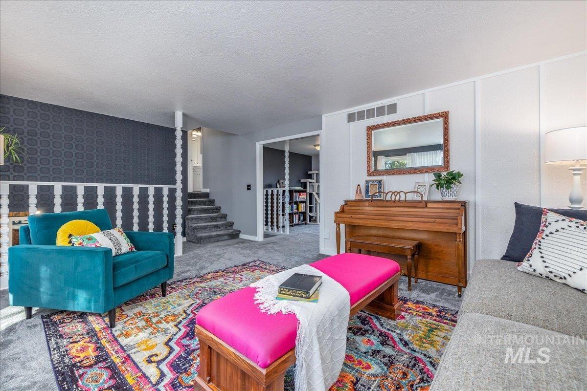 10438 W Hollandale Dr