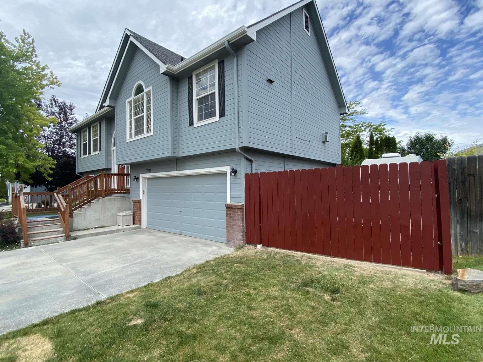 7400 Newbrook Dr