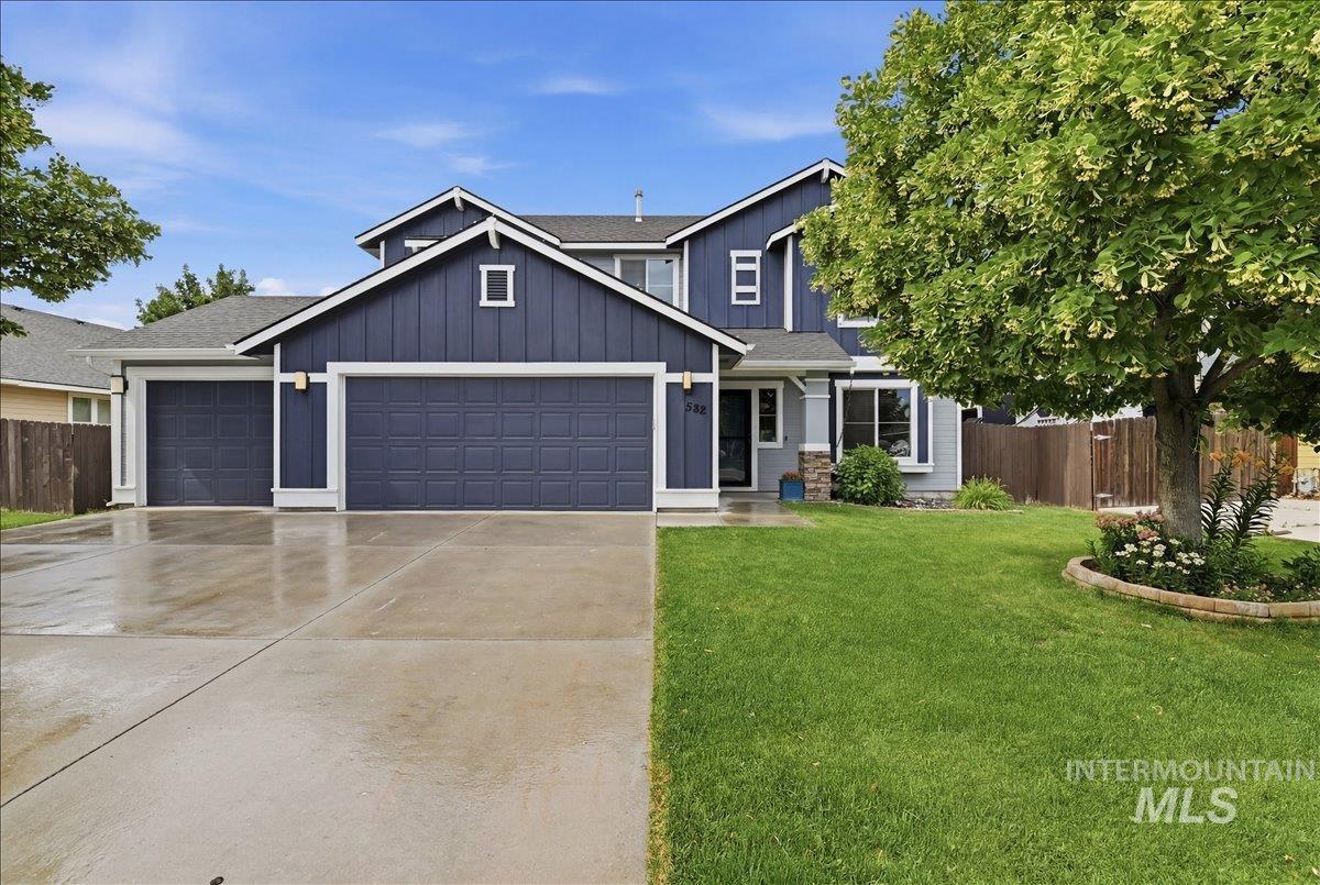 582 W Treehouse Way